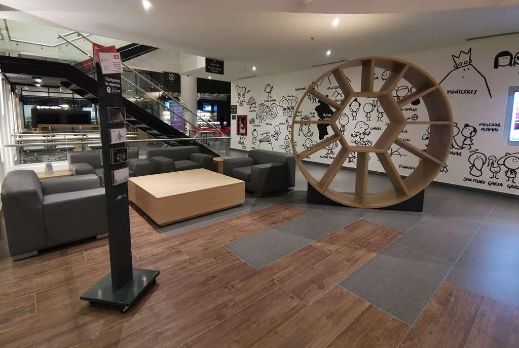 蒙特雷阿波达卡机场区温德姆华美达安可酒店 Apodaca 内观 照片